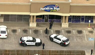 Man hospitalized after shooting at far North Dallas strip shopping center, police say