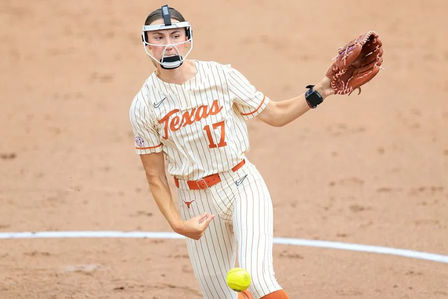 AUSTIN, TX – APRIL 12: Texas Longhorns starting pitcher Teagan Kavan (17) throws a pitch during the SEC college softball game between Texas Longhorns and Oklahoma Sooners on April 12, 2026, at Red & Charline McCombs Field in Austin, Texas. (Photo by Adam Davis/Icon Sportswire via Getty Images)
