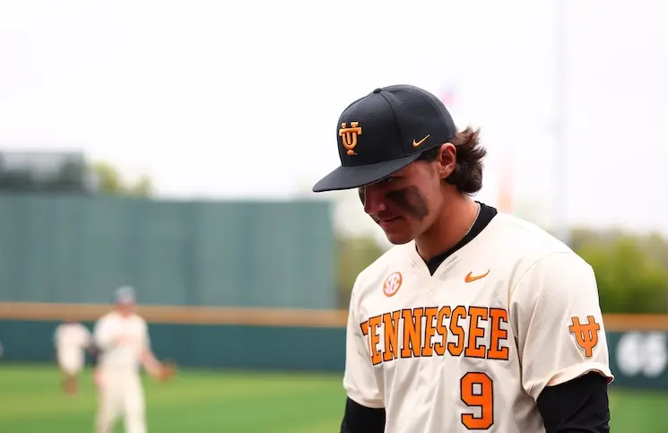 Tennessee Baseball vs. No. 4 Texas Score, Updates Game Three