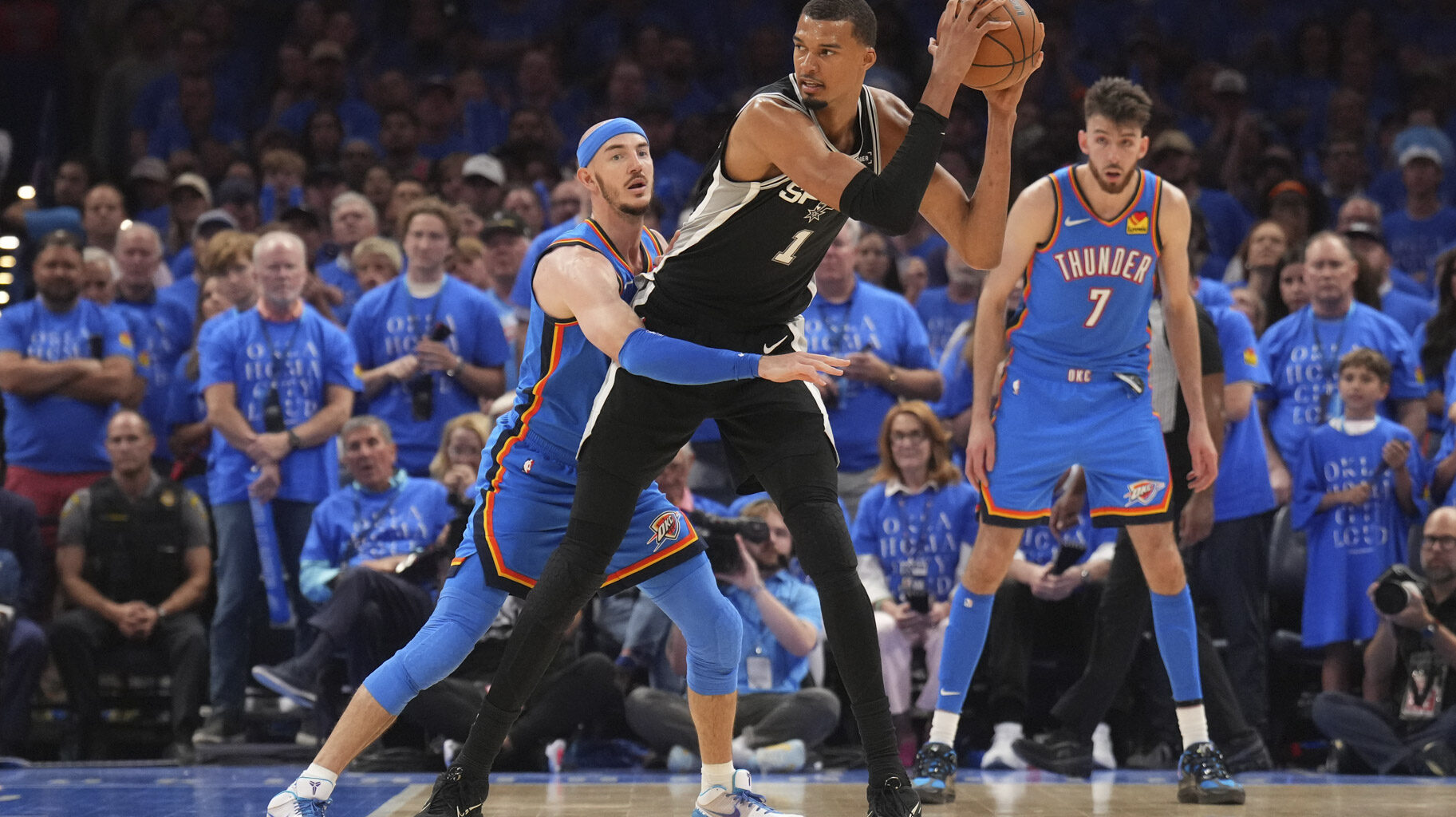 How to Watch Oklahoma City Thunder vs. San Antonio Spurs Game 4