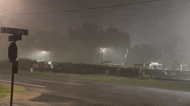 Severe Thunderstorms Bring Rain, Lightning to Southeast Texas