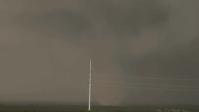 Landspout Creates Eerie Scene Amid Severe Thunderstorm Warnings in Texas