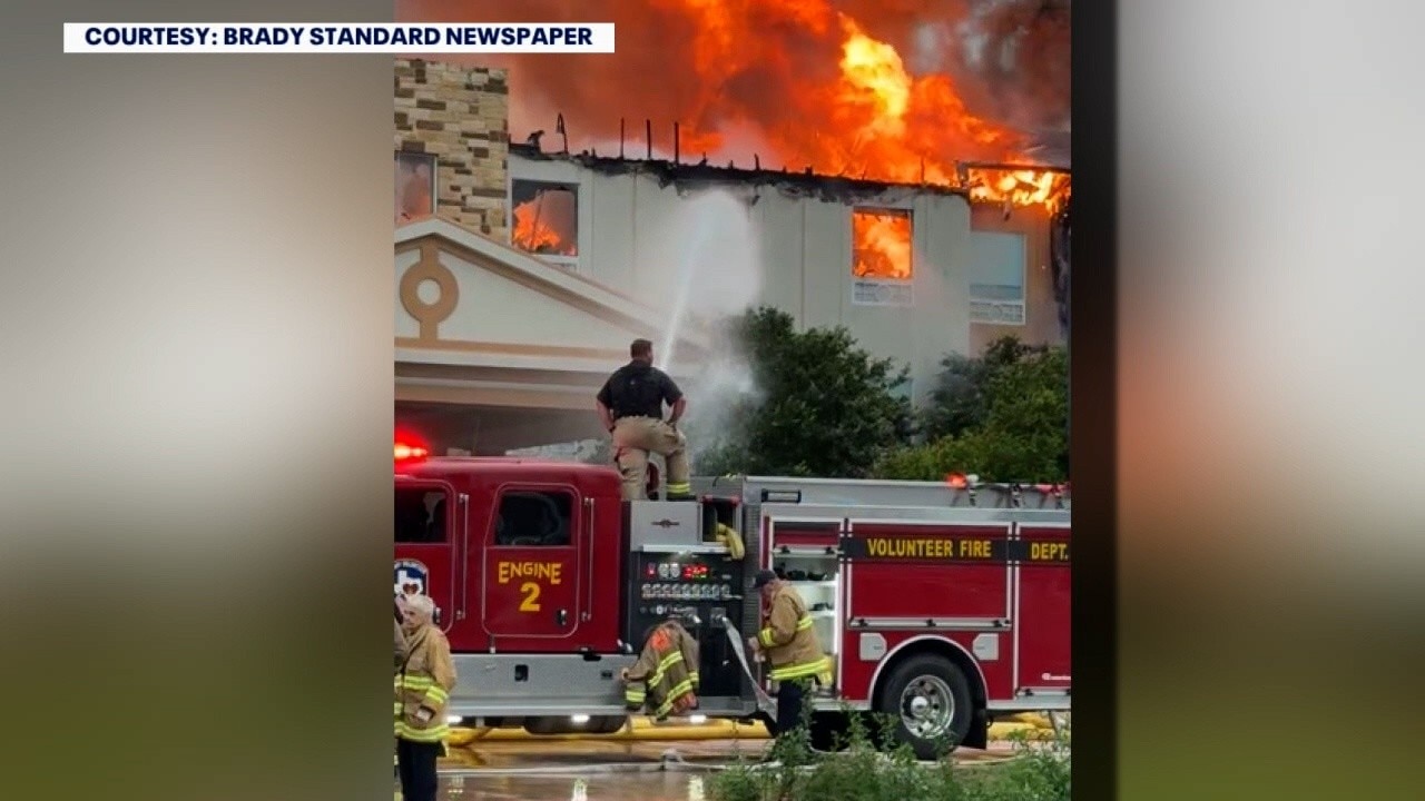 Lightning sparks massive fire, destroys hotel