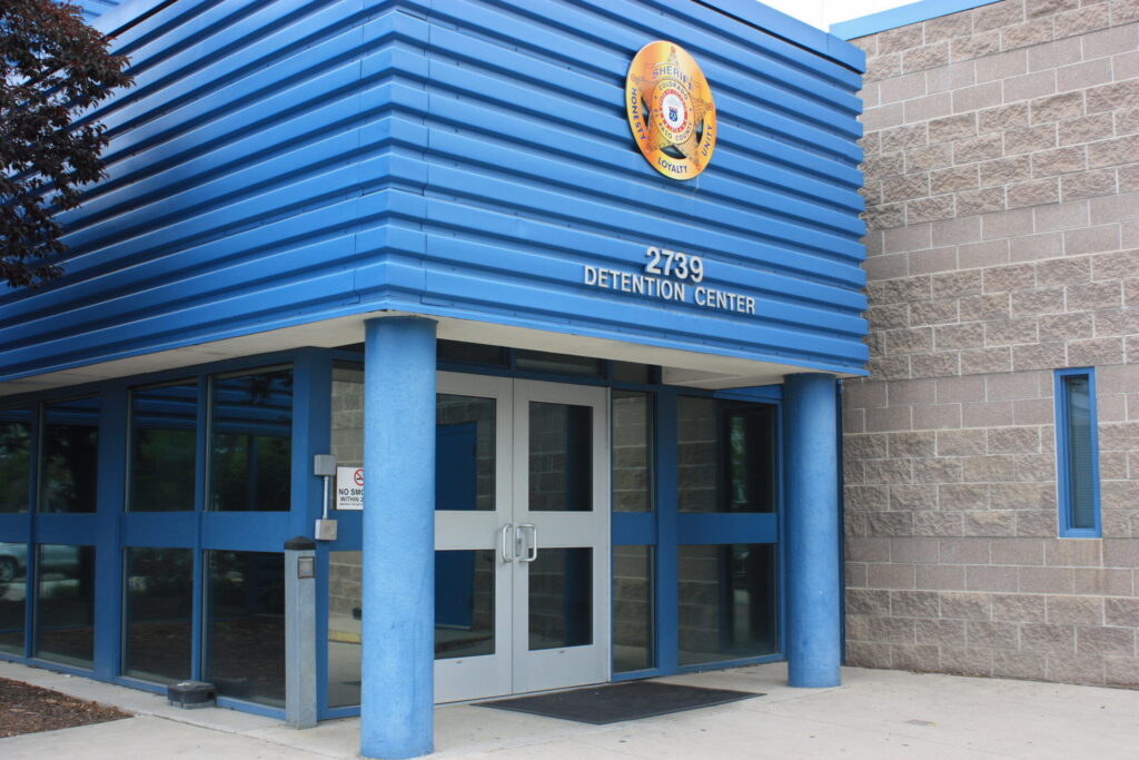 Colorado Springs police union director sues El Paso County jail over injuries from tripping