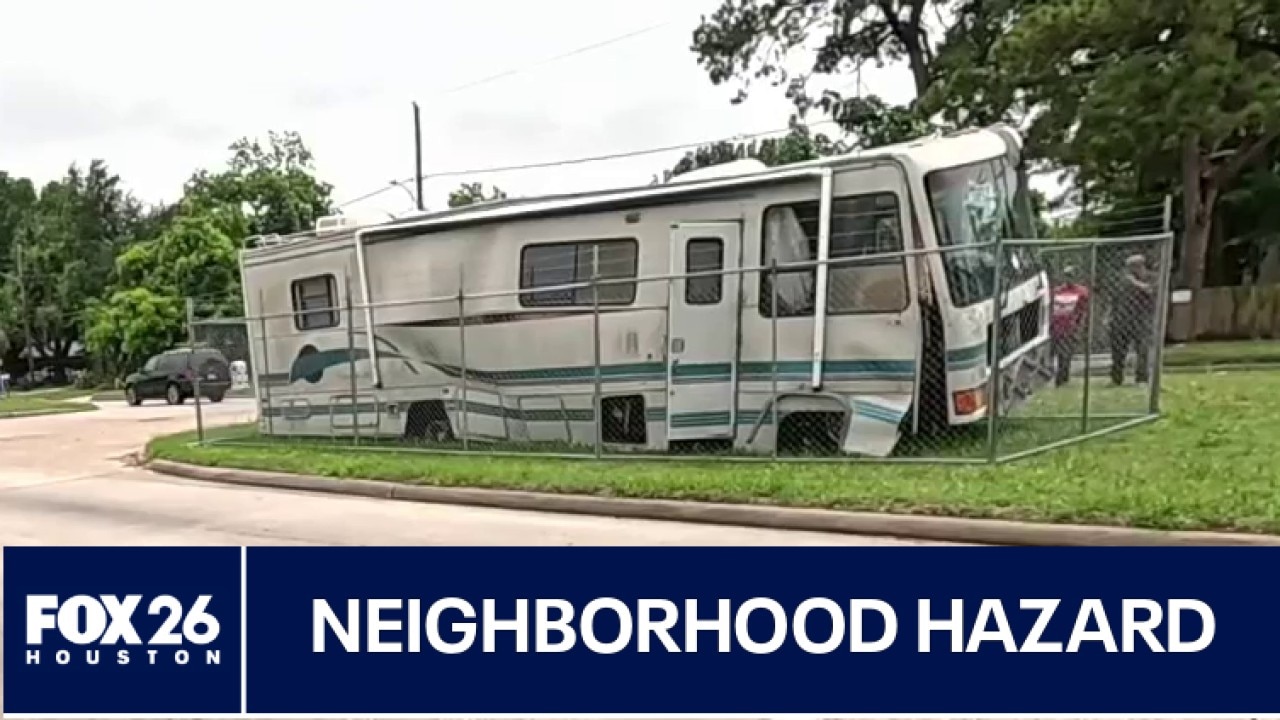 Abandoned RV causing frustration for Acres Homes residents
