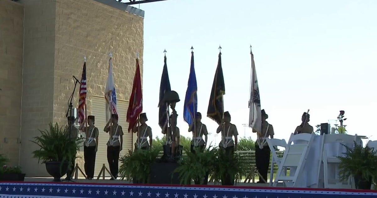 Texans honor service men, women on Memorial Day