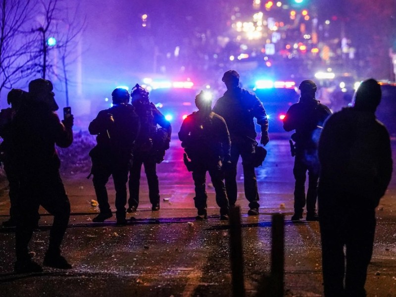 Accused of a crime after shooting a migrant in Minnesota, ICE agent is arrested in South Texas