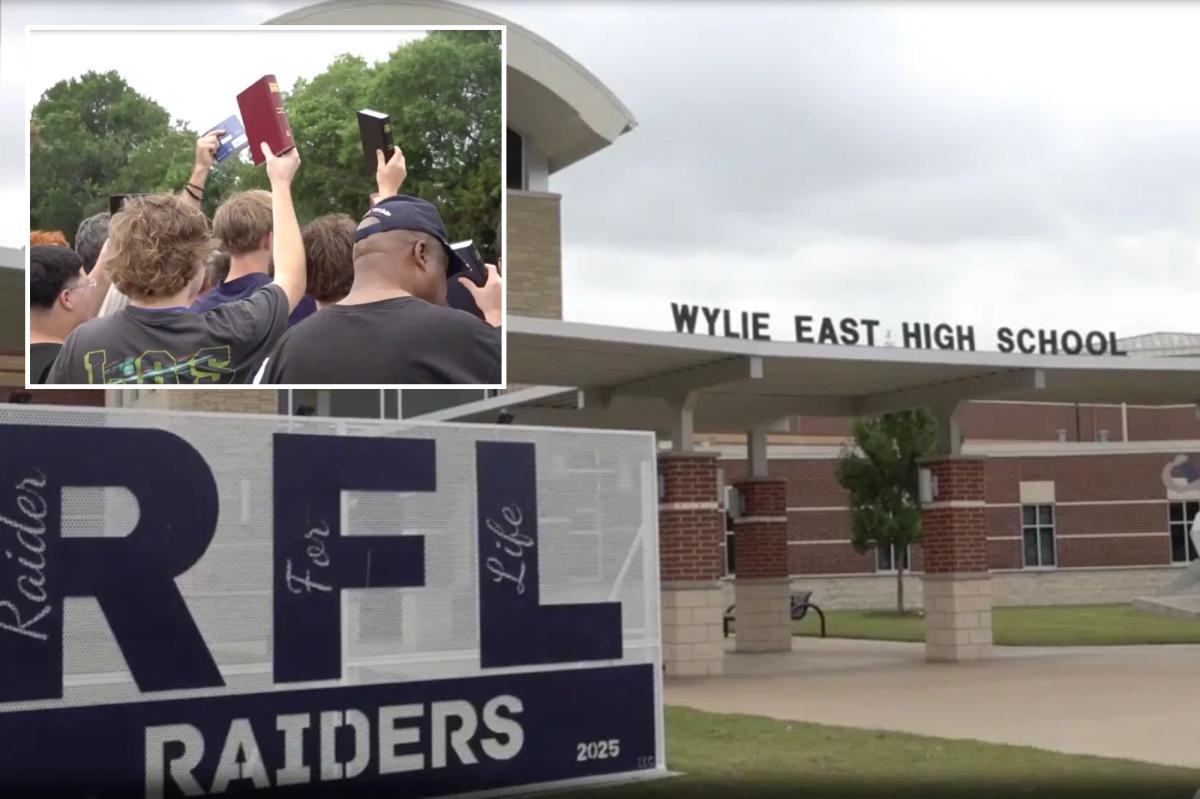 Outrage over Qurans and Hijabs at Texas school fuels Bible revival outside school gates