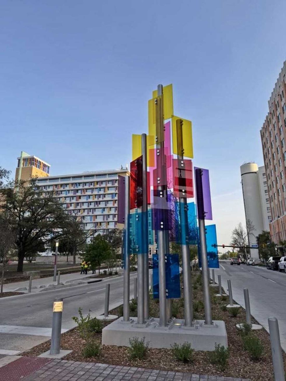 Rhys Munro Metro Radiance