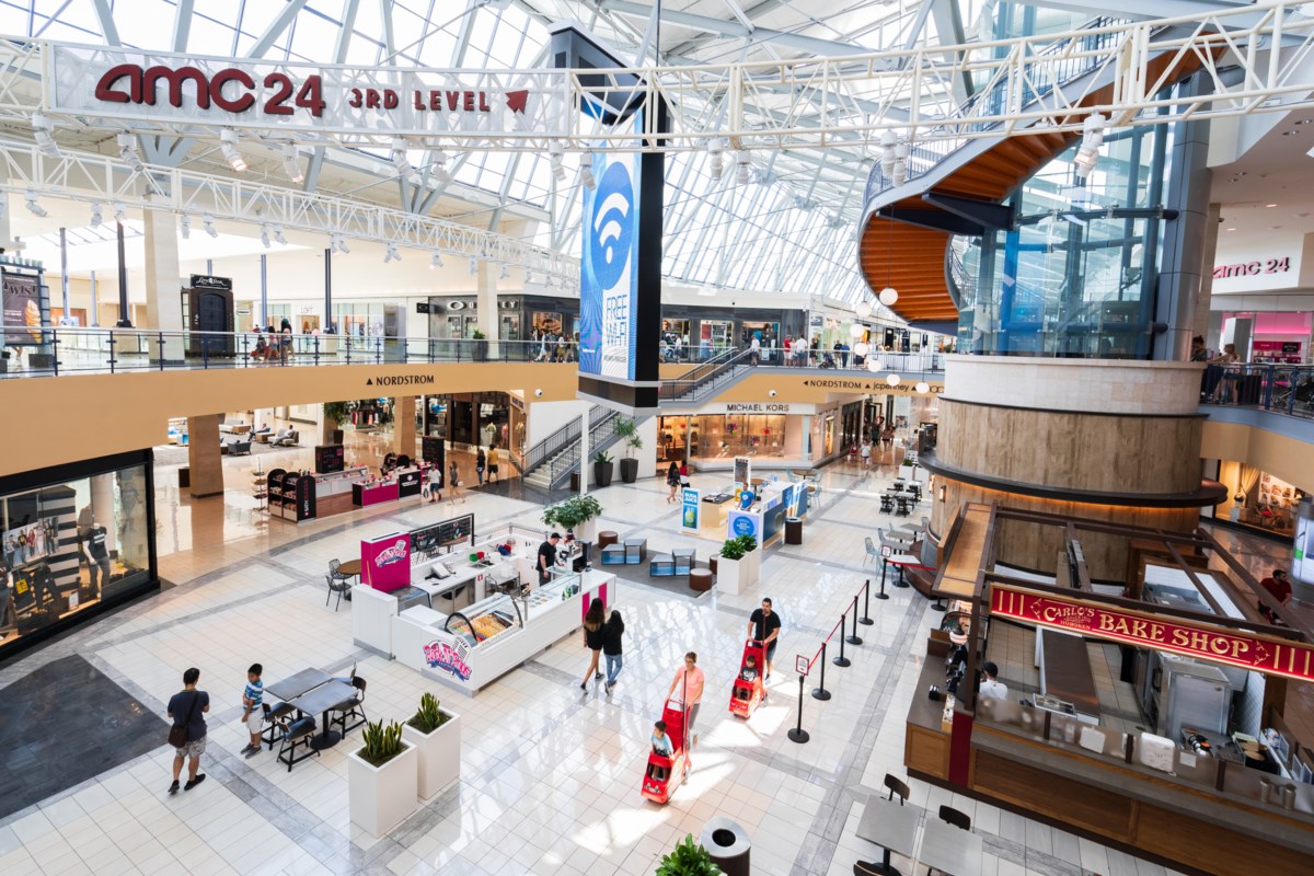 Stonebriar Centre’s Keeps Curfew For Minors After Successful First Weekend - Local Profile