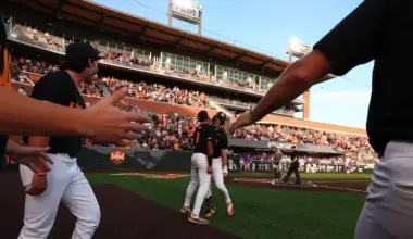Tennessee Baseball vs. No. 4 Texas Score, Updates Game Two