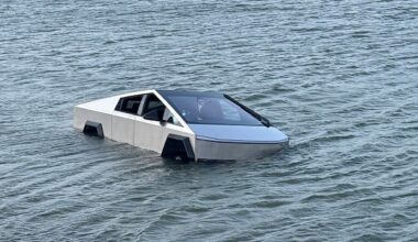 Texas man arrested after allegedly driving Tesla Cybertruck into Grapevine Lake