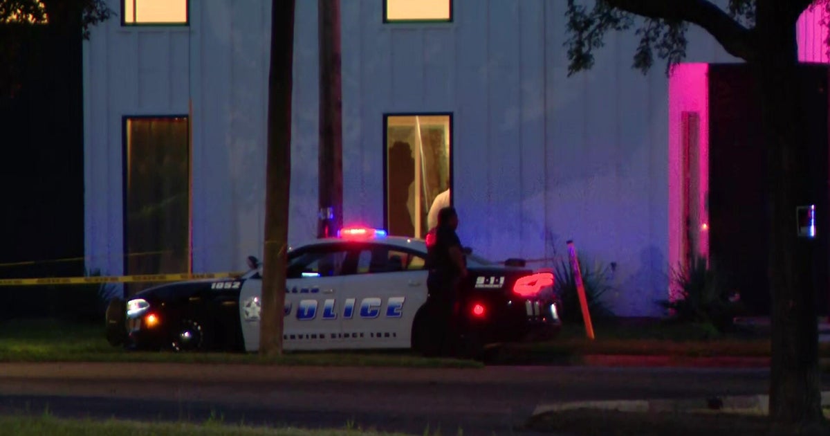 3 people killed, 1 hurt after shooting at West Dallas short-term rental home, police say