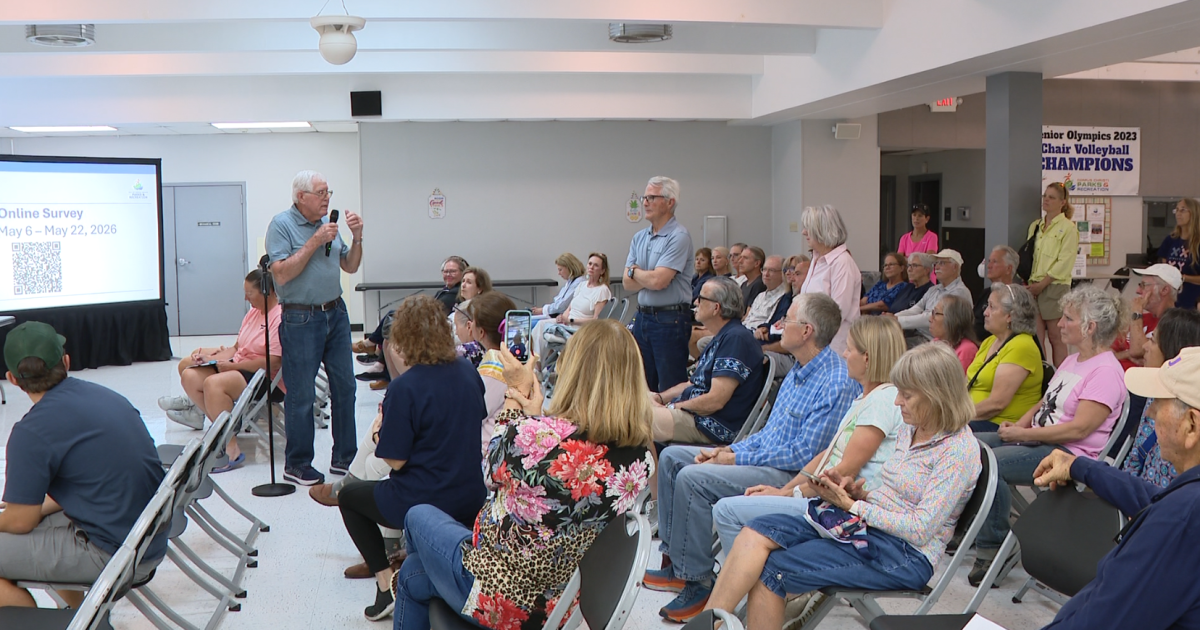 Neighbors push back on plan to convert tennis courts to pickleball courts.