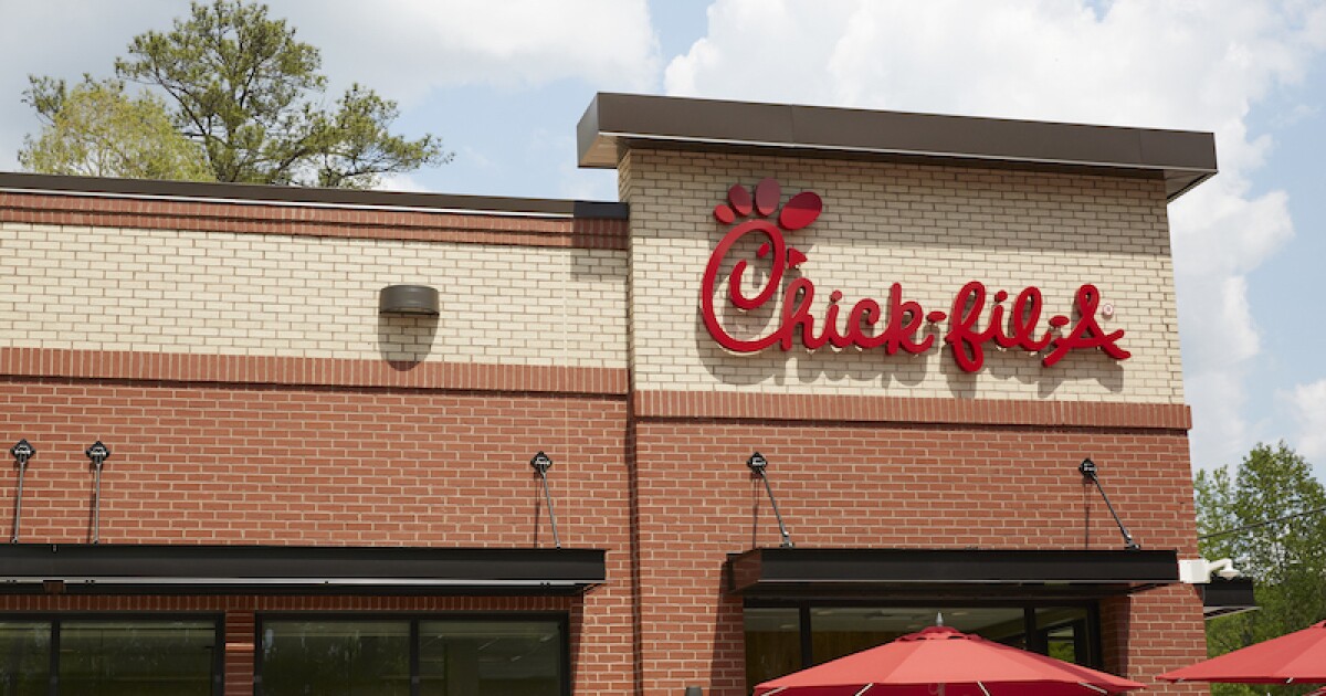 Chick-fil-A honors Coastal Bend teachers with 10,000 free meal cards