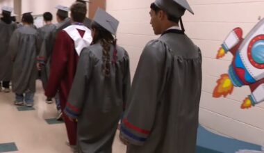 Veterans Memorial seniors return to elementary school for 'Senior Walk'