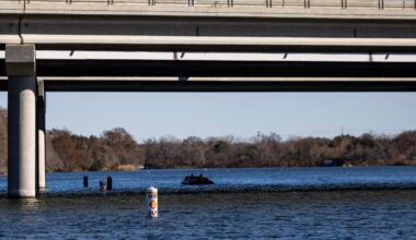 Austin's I-35 construction narrows passage on Lady Bird Lake