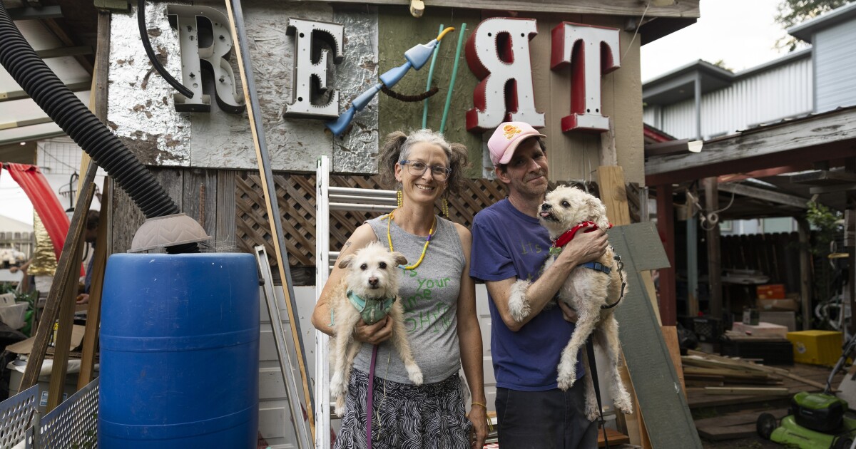 Collection Rert says goodbye to DIY art space in East Austin