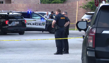 River Oaks shooting: Father, pregnant mother, 2 children killed in shooting on Kingston Street