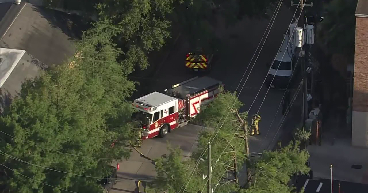 Houston police clear area following suspicious package report near Galleria Mall