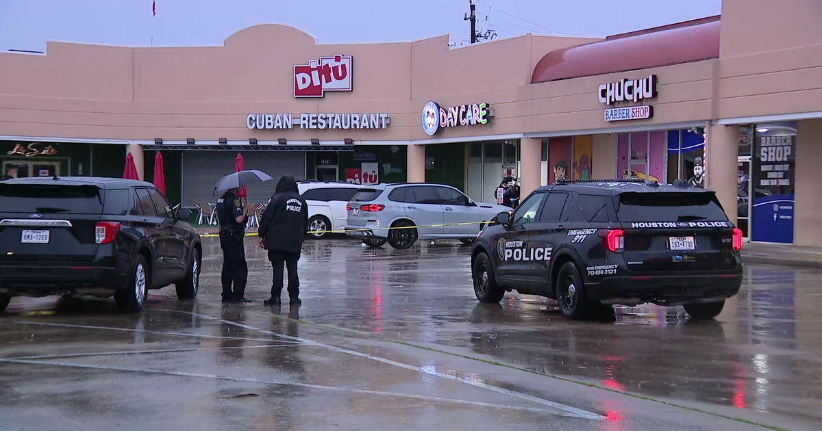 Houston shooting: 1 killed outside Richmond Avenue business