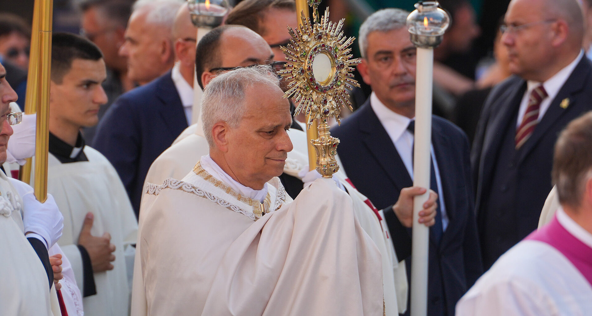 Pope to lead Corpus Christi procession in Madrid, Vatican says as it releases Spain schedule – The Beacon
