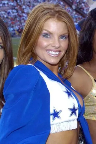 Brandi Redmond at at the NFL Pro Bowl on Feb. 13, 2005, in HonoluluCredit: Kirby Lee/Getty