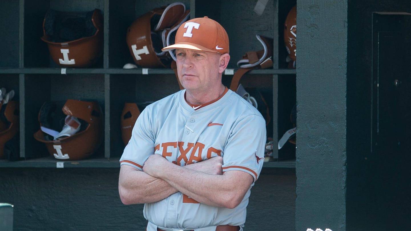 How Jim Schlossnagle's Decision to Stick With Dylan Volantis Changed the Game For Texas