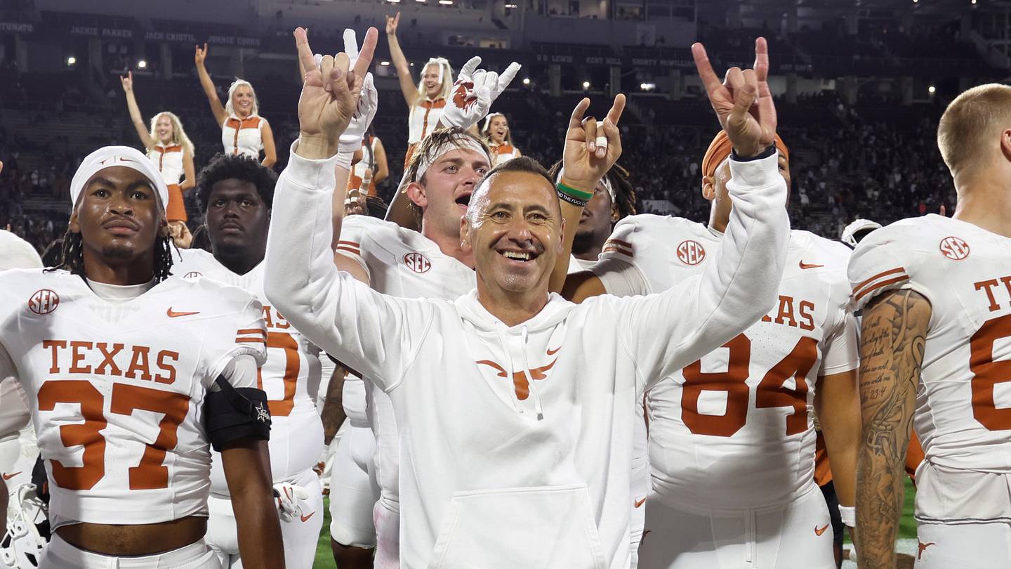 Texas Lands Major Commitment From In-State DL