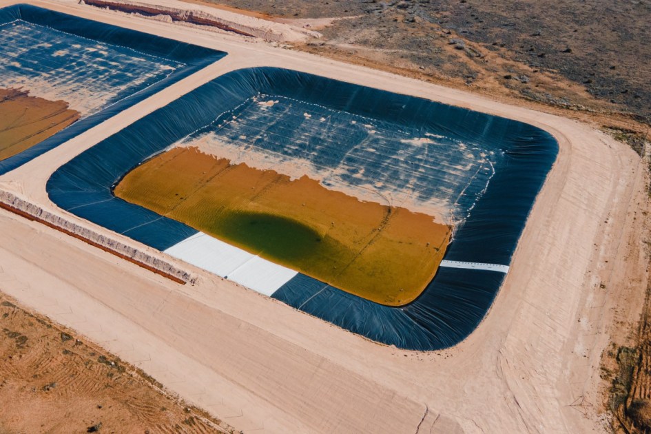 Texas to set rules for using treated fracking water on farms