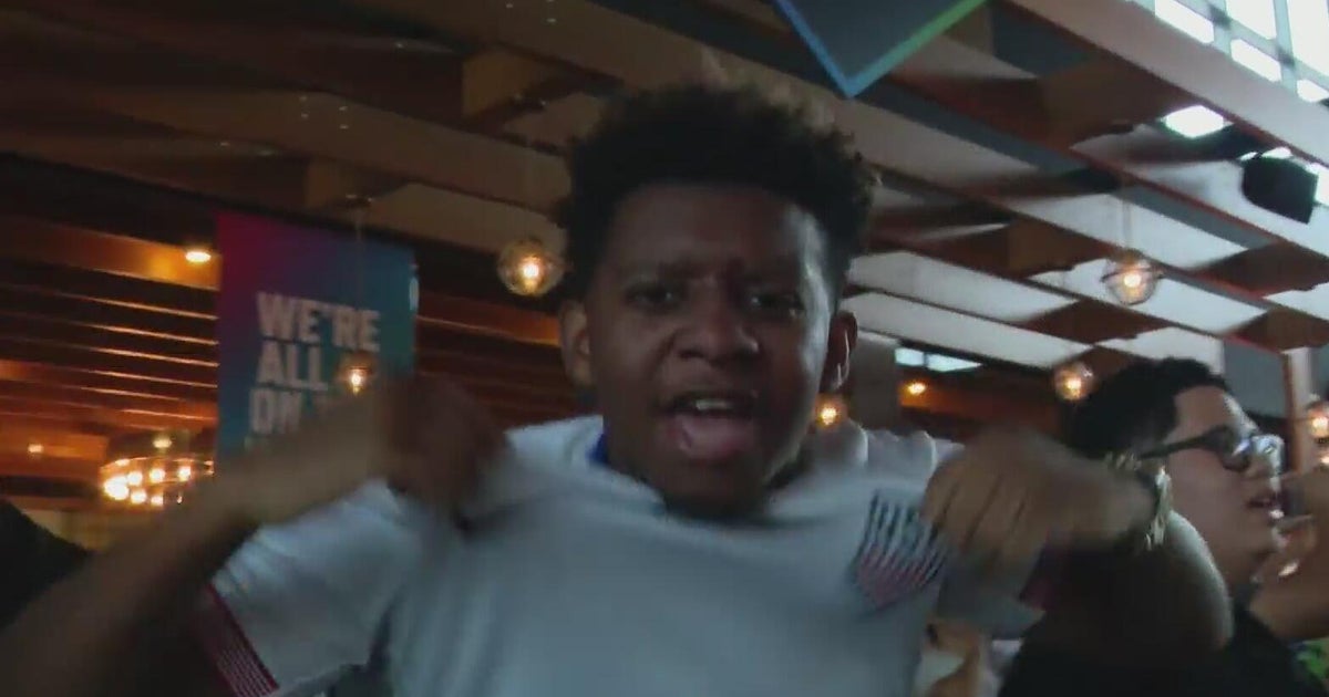 Fans erupt as U.S. wins in World Cup and North Texas builds buzz