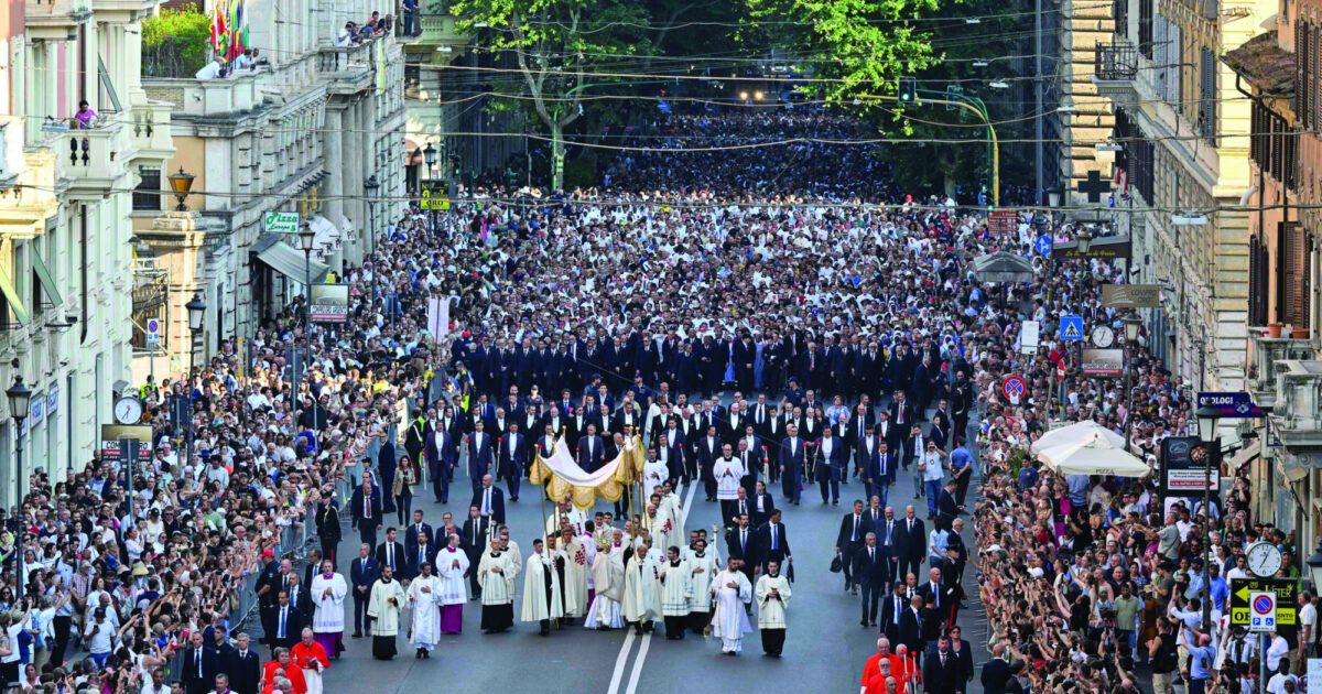 Keep beautiful witness of Corpus Christi processions alive, pope says