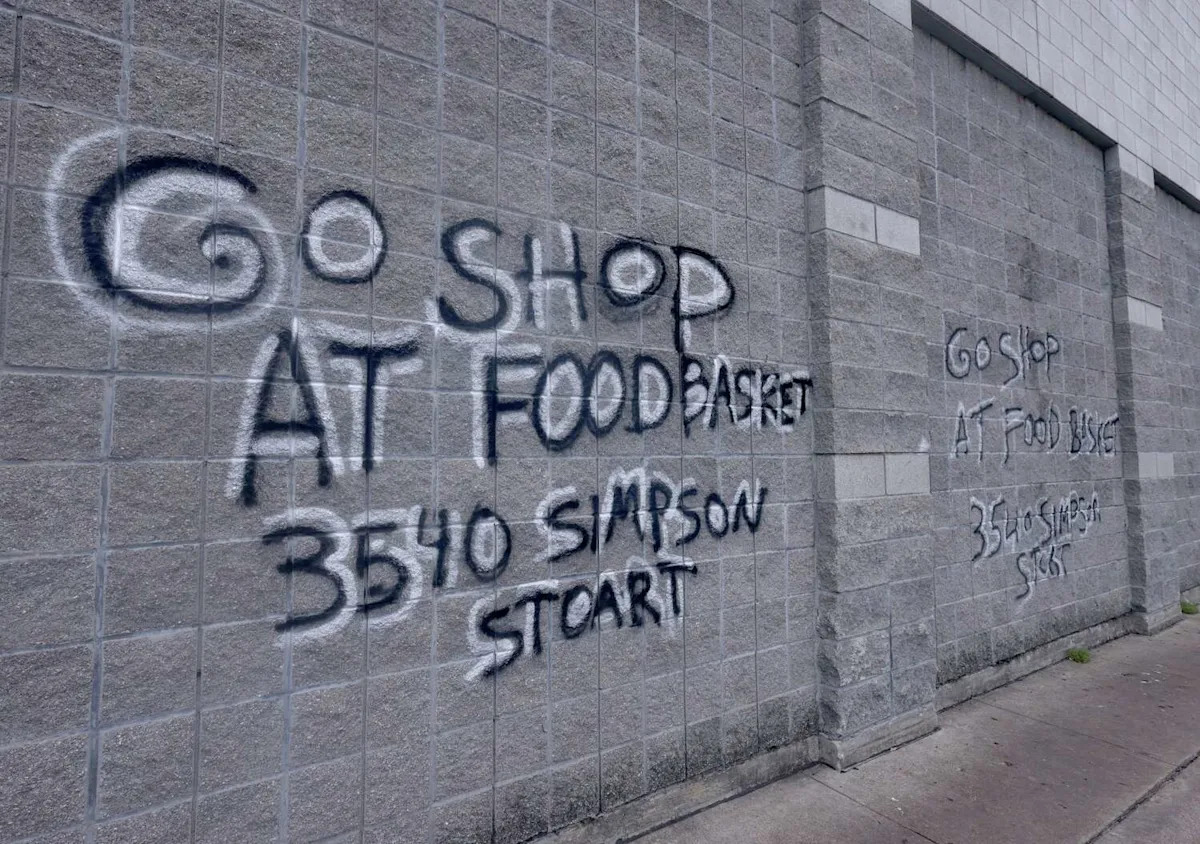 Southern Dallas loses a grocery store in Oak Cliff area with fewer options