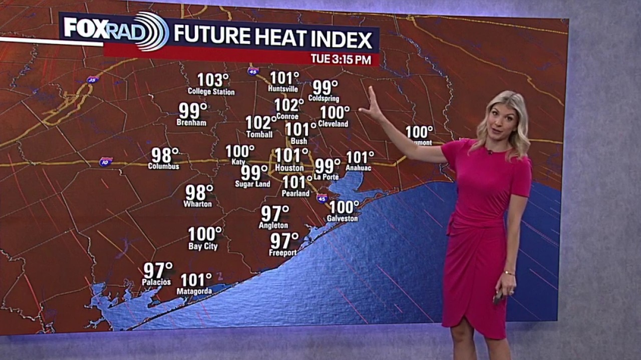 Houston weather: Hot, humid Tuesday, isolated shower possible