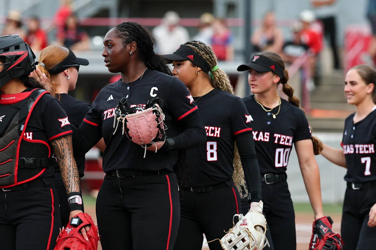 Texas vs. Texas Tech softball score, live updates: Women's College World Series rematch features NiJaree Canady, Teagan Kavan on the mound in Game 1