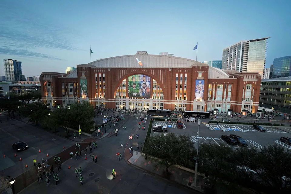 Fans depart the American Airlines Center after an NHL hockey game between the Dallas Stars and the Chicago Blackhawks on March 8, 2026, in Dallas. (Smiley N. Pool/The Dallas Morning News)