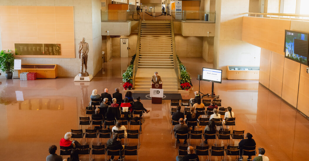 Dallas Takes Step Toward Leaving City Hall Building