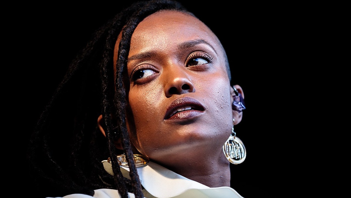 Kelela at the Triangel stage in the Vigeland Park | Photo credit: Tore Sætre via Wikimedia Commons