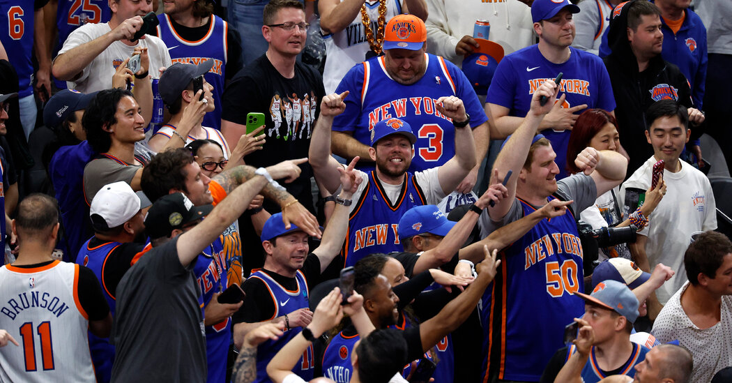 New Yorkers Are Flooding San Antonio, Even if the Spurs Don’t Want Them There