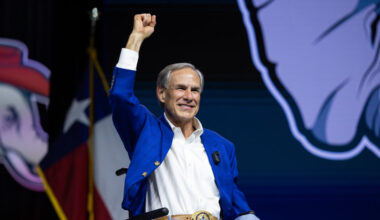To Defeat Democrats, Texas Governor Embraces the Hard Right