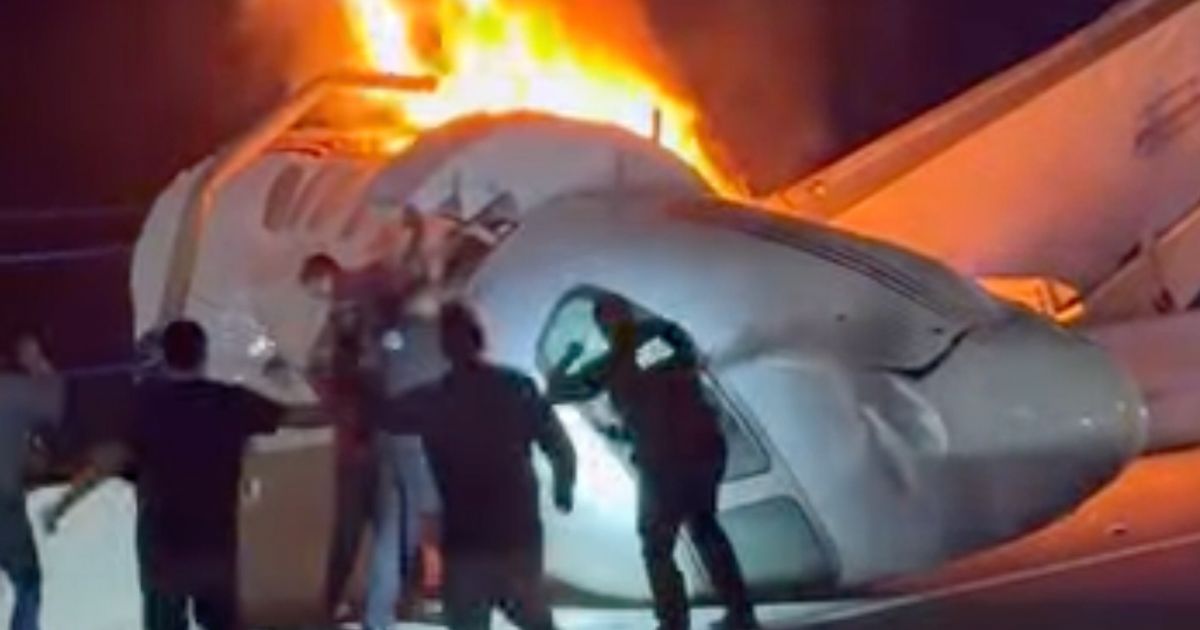 Crews rush to rescue people after small plane crashes on Texas highway :: WRAL.com