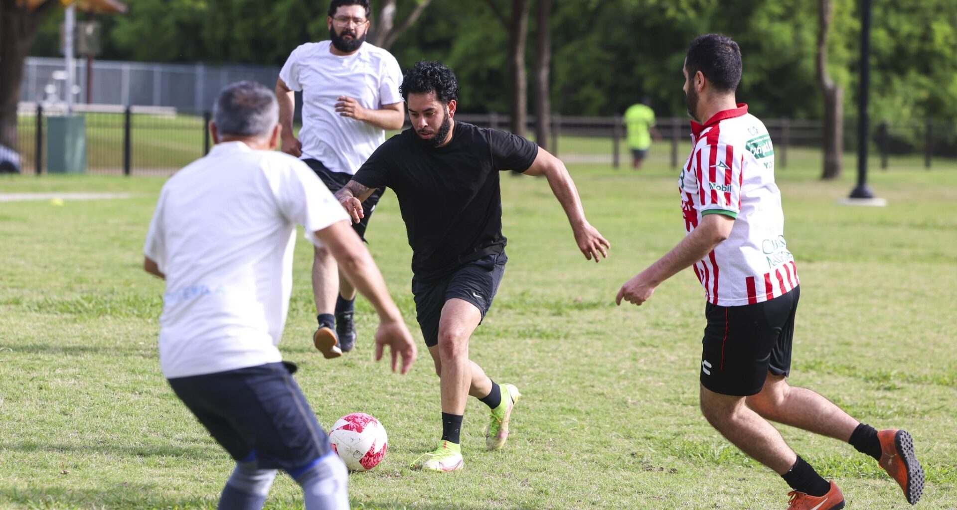 Ahead of 2026 World Cup, pick-up soccer creates connection in D-FW
