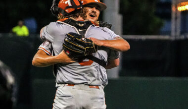 Texas baseball takes UCSB's best shot, advances to NCAA super regional