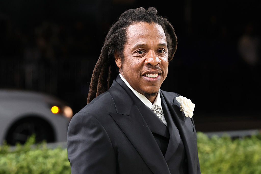 Houston Locs Used 4 Bottles Of Cecred To Comb Out Jay Z's Locs