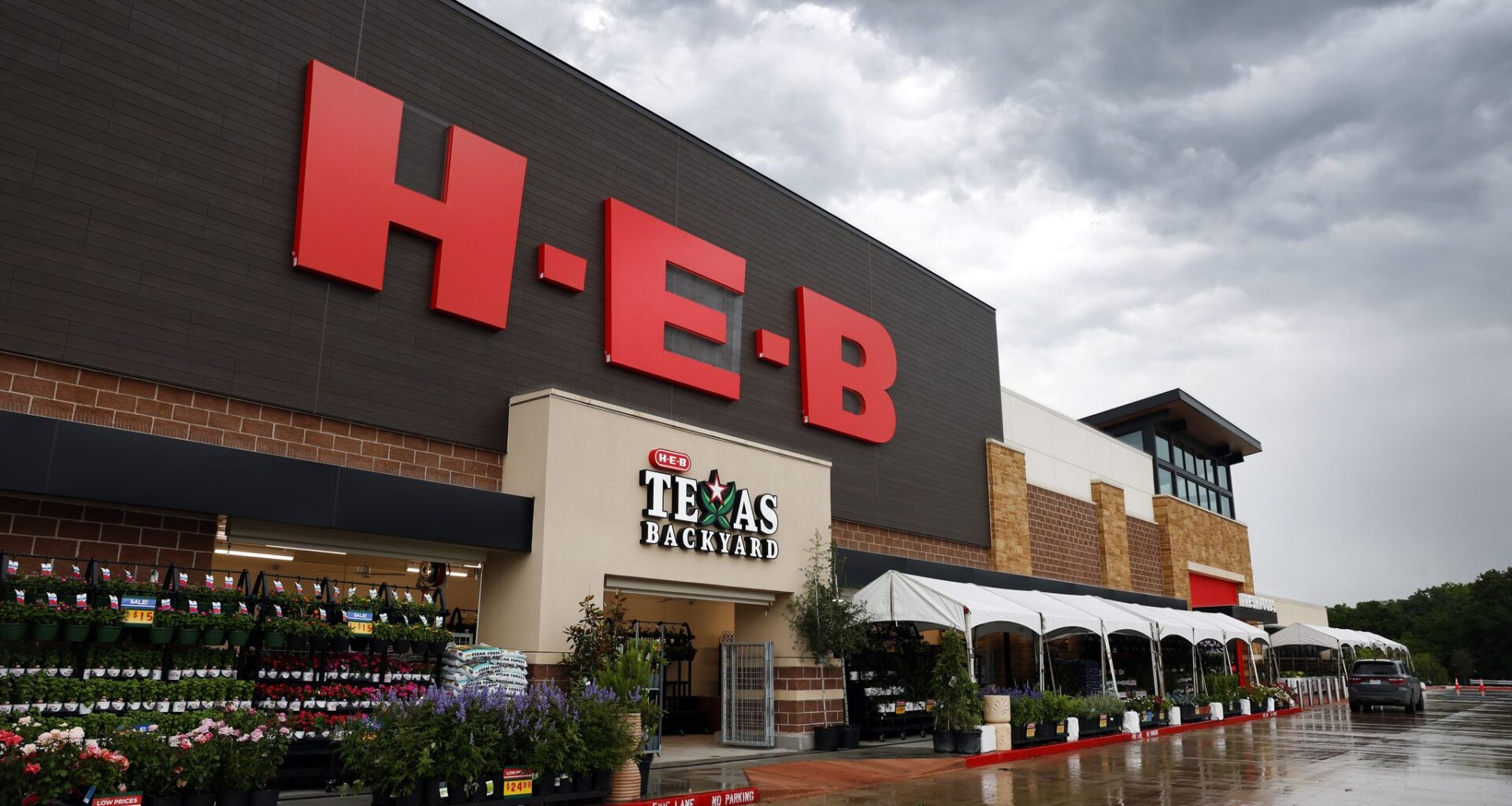 H-E-B will open another North Texas store this month