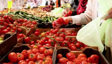 What’s driving higher grocery prices? San Antonio economics professor explains using a tomato