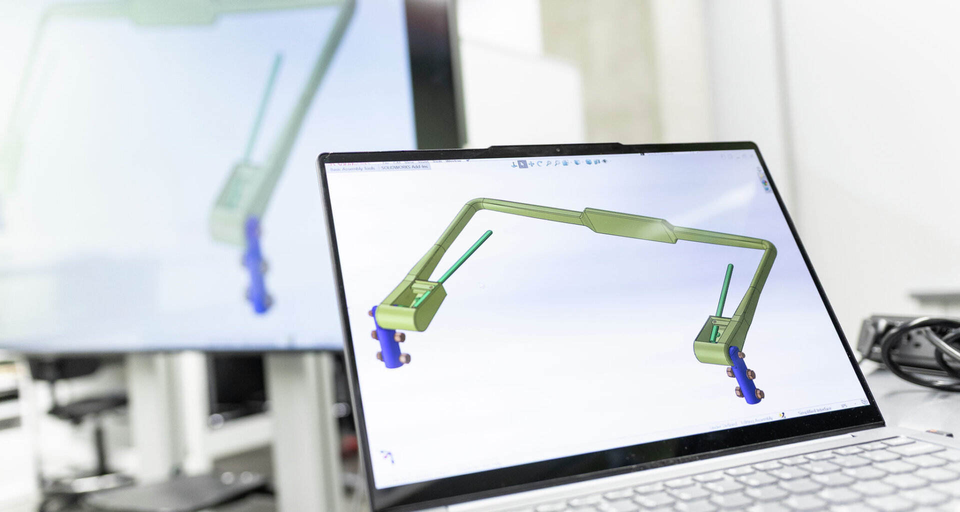  A group of UTD engineering students tackled a redesign of a tool cart handle for NASA’s Micro-g Neutral Buoyancy Experiment Design Teams. The team will present it at the Johnson Space Center in early June.