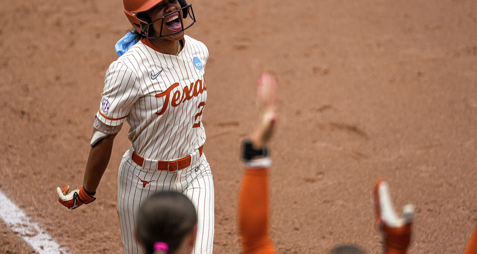 Texas softball Monday: 3 things to know about Kayden Henry