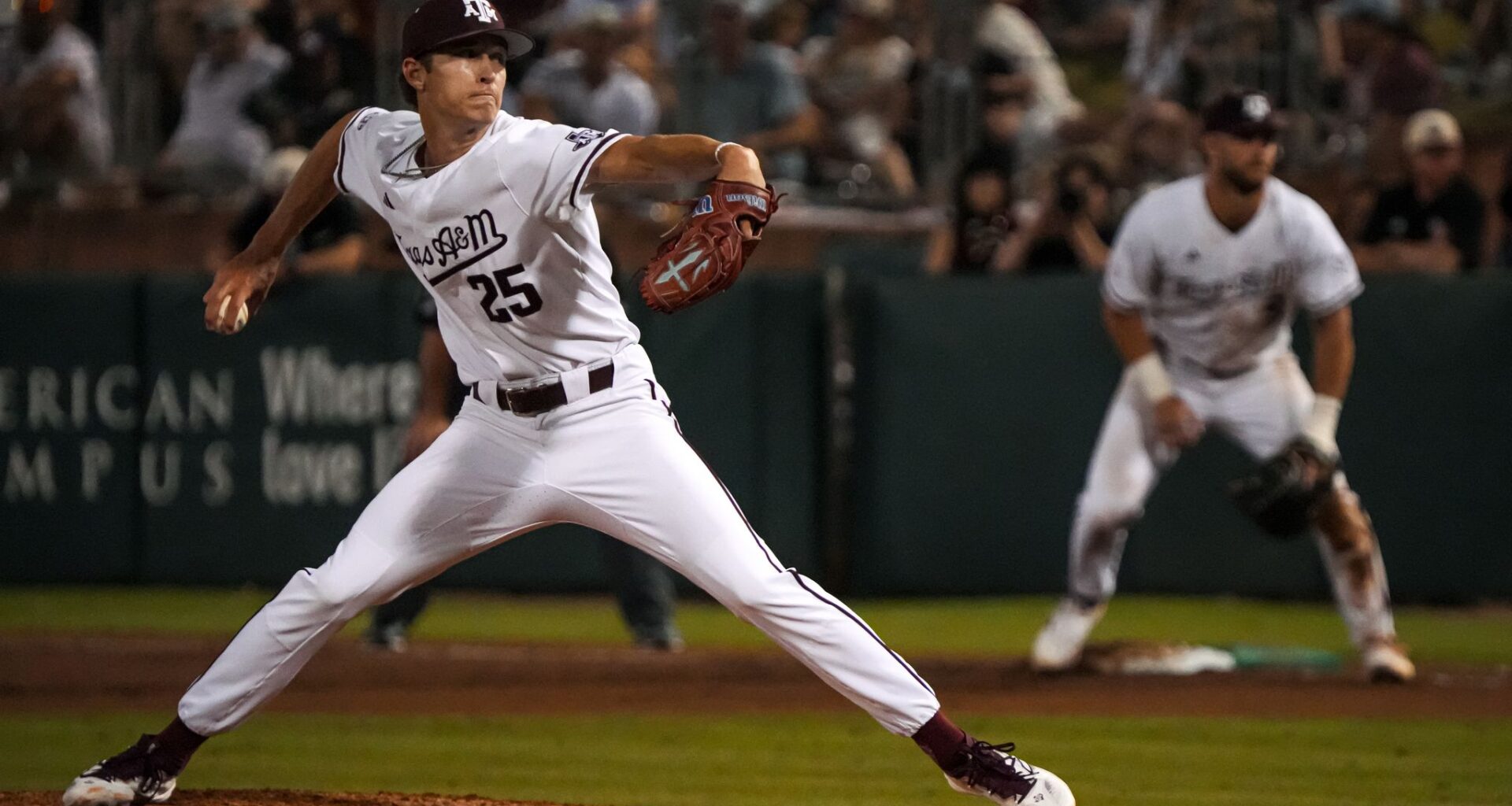 USC baseball advances past Texas A&M to NCAA tournament super regional