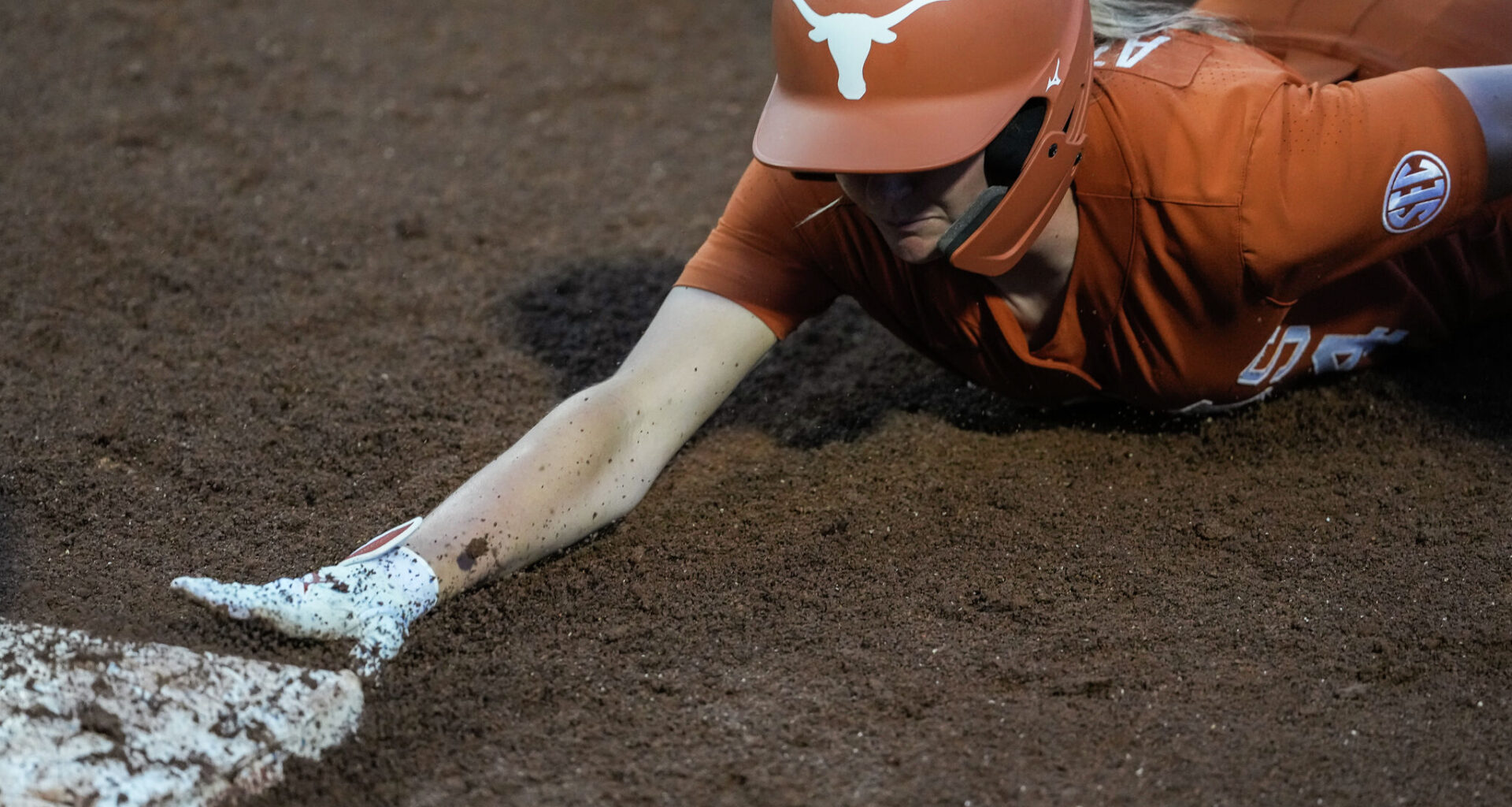 Texas softball vs Tennessee game score: Horns reach WCWS finals series
